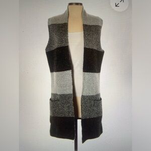EVOLUTION by Cyrus women’s sweater vest!